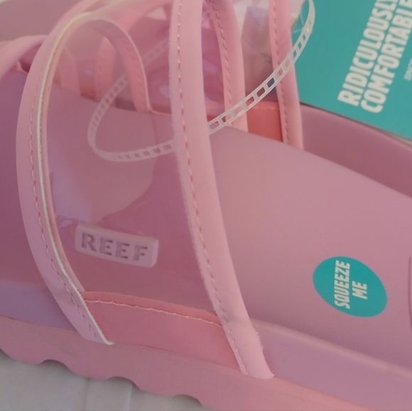 Reef Vista Hi-Energy Platform Sandal Lightweight, Neon Pink - Picture 5 of 8